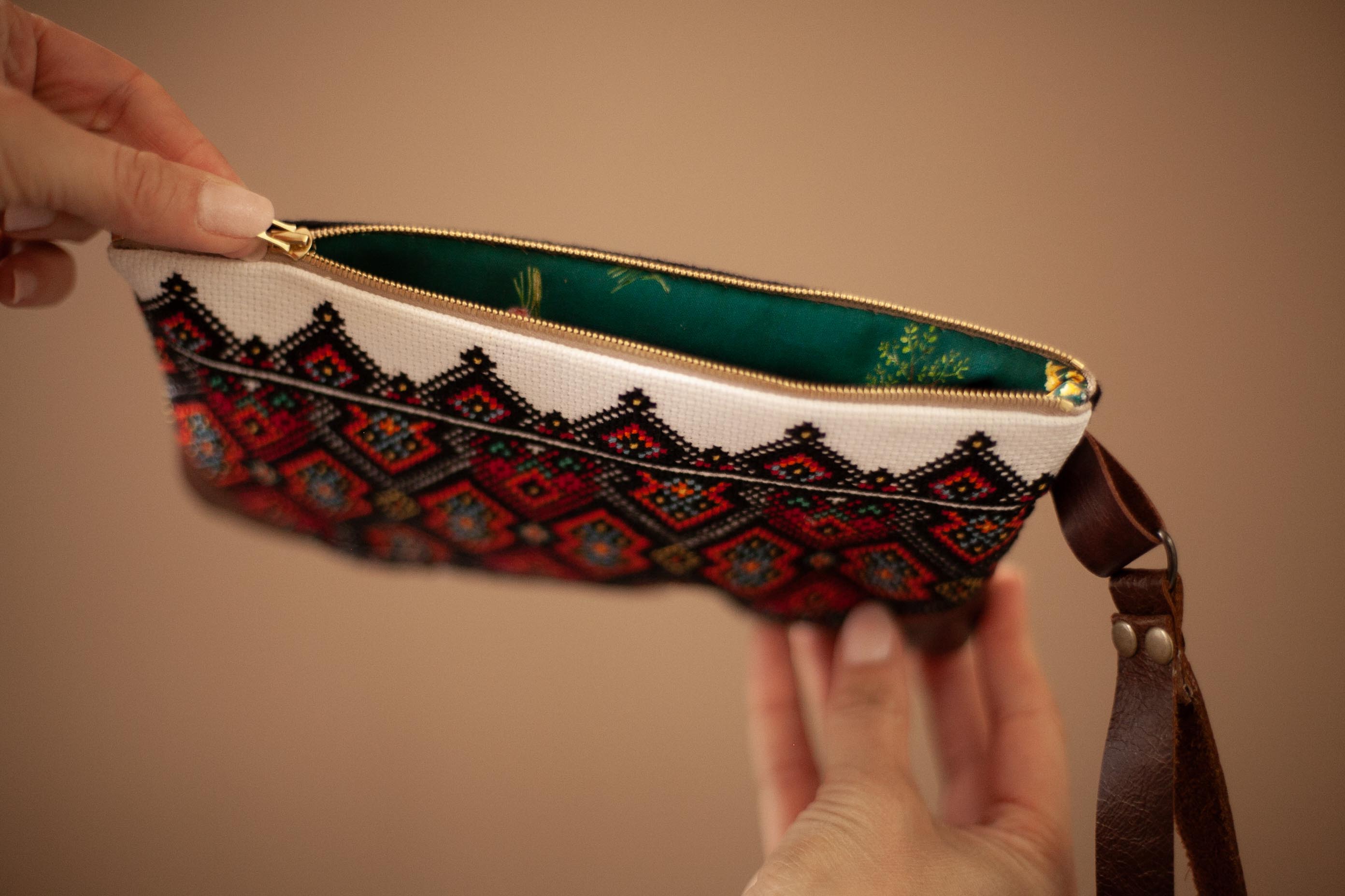 ukrainian embroidered handbag