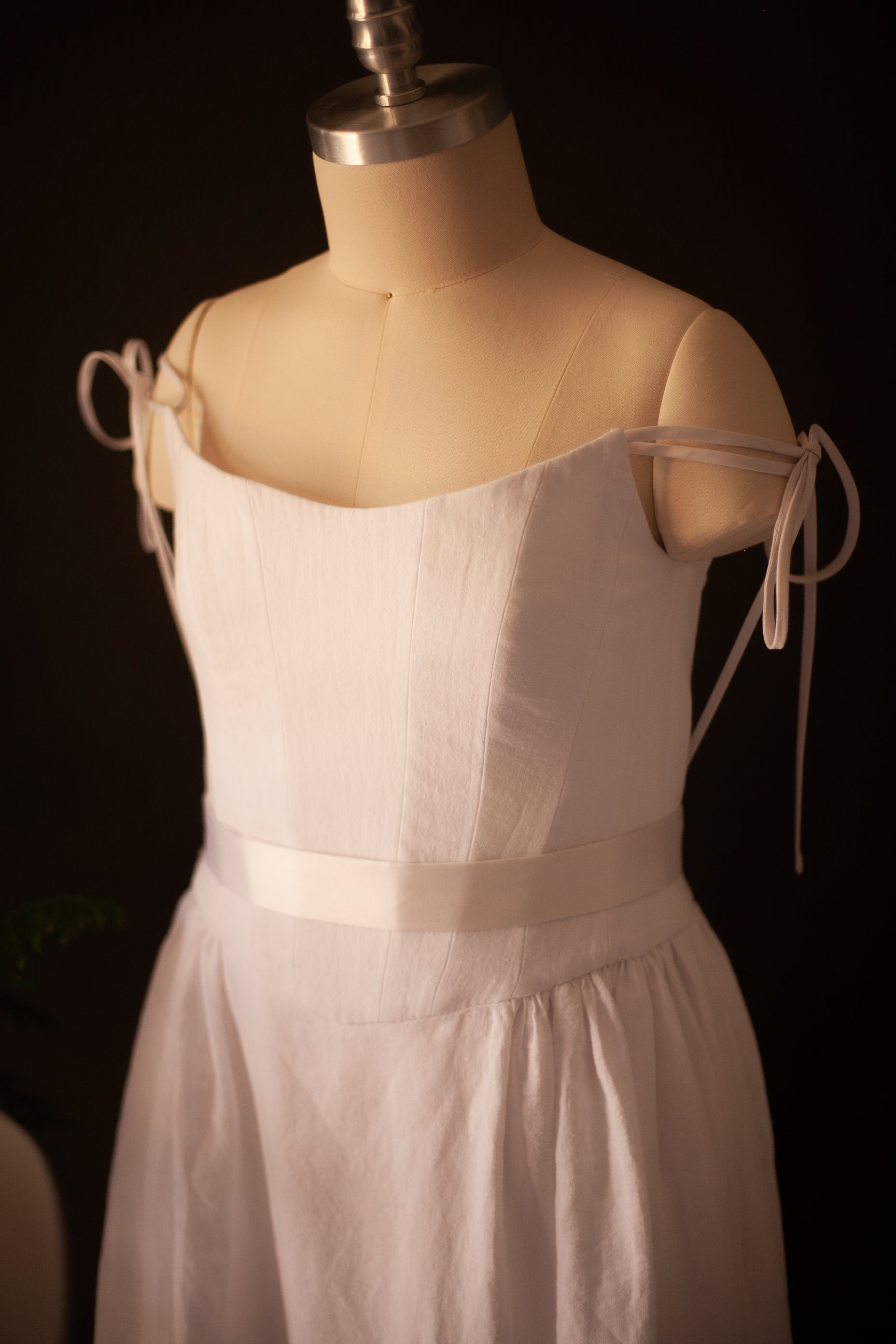 removable straps white linen gown