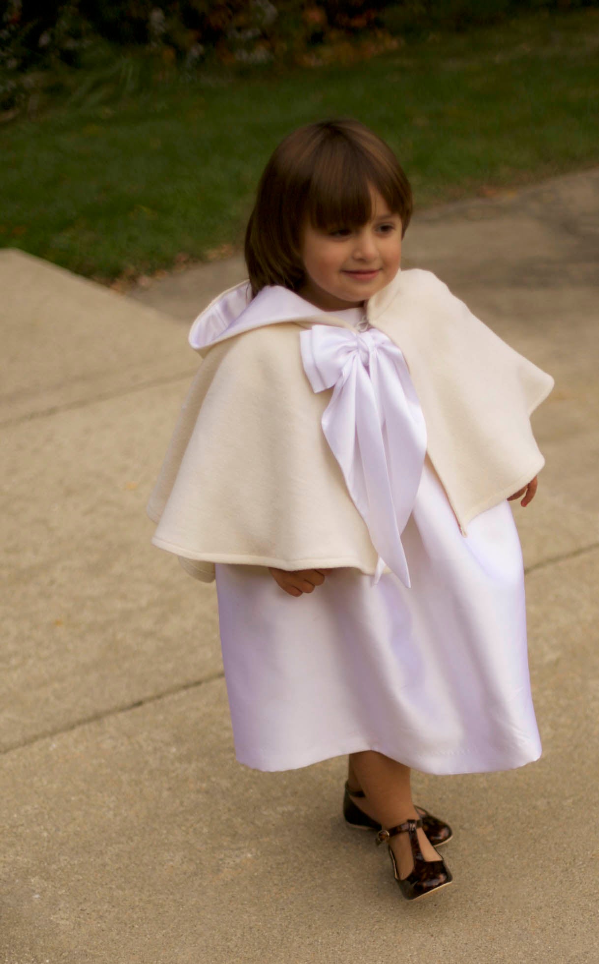 white wool cape girls