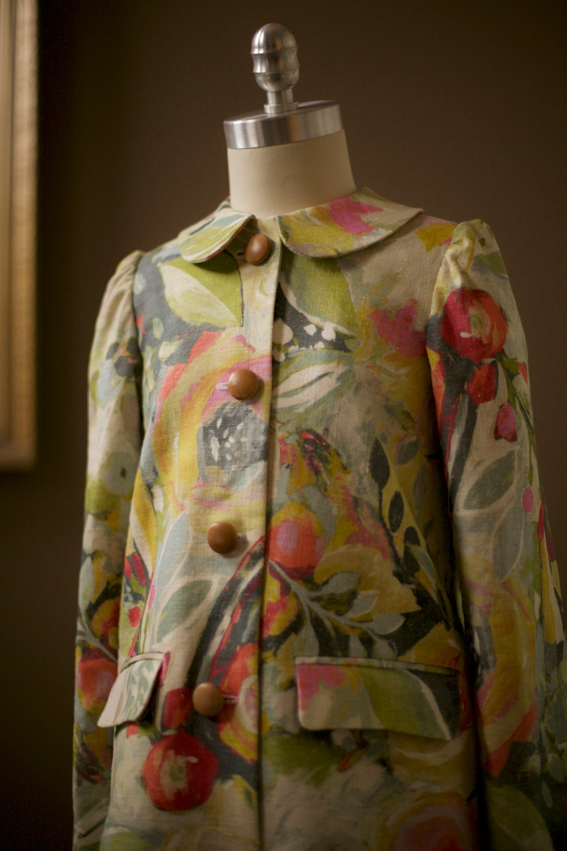 Girls floral jacket for First Communion with Peter Pan collar