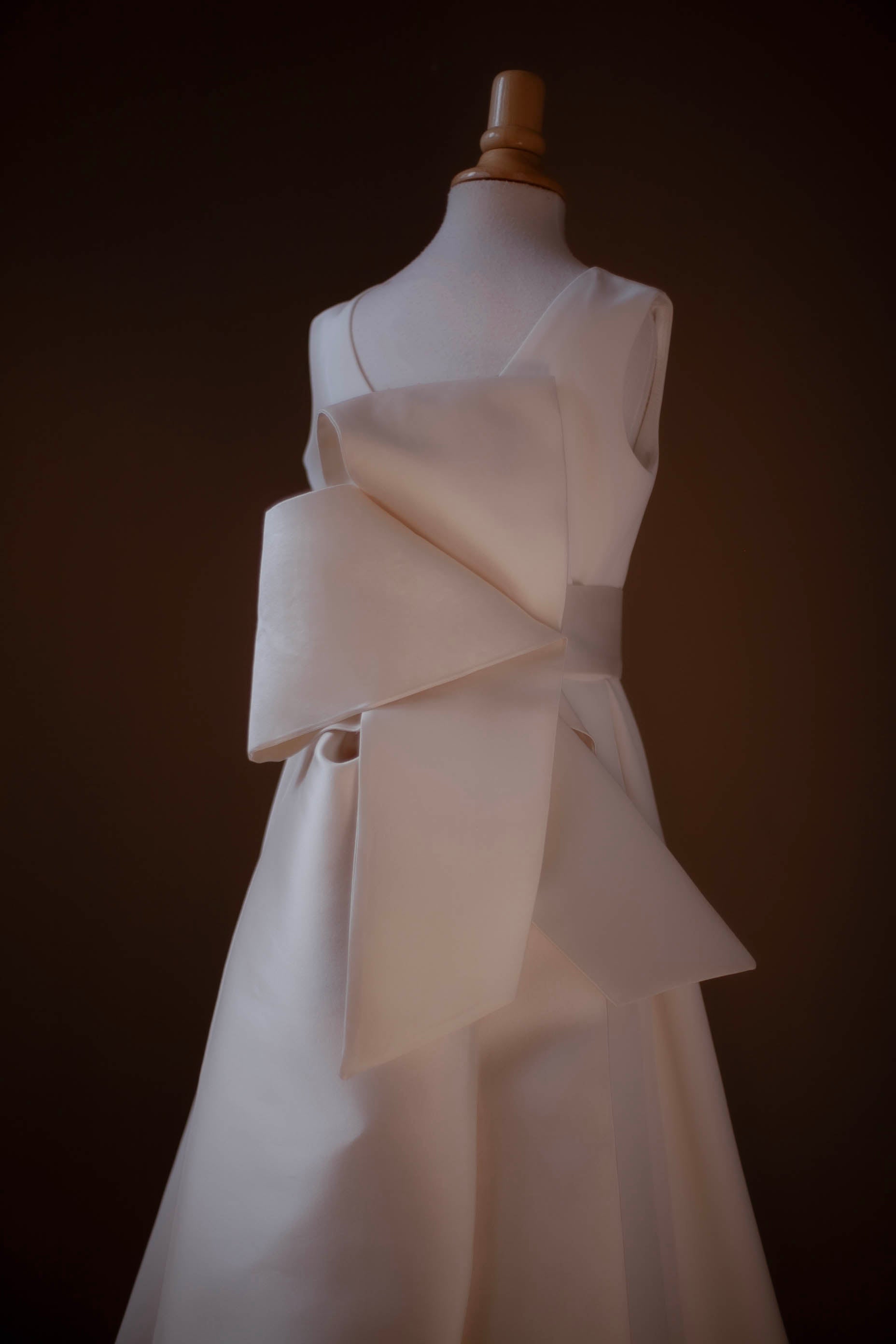 unique big bow dress