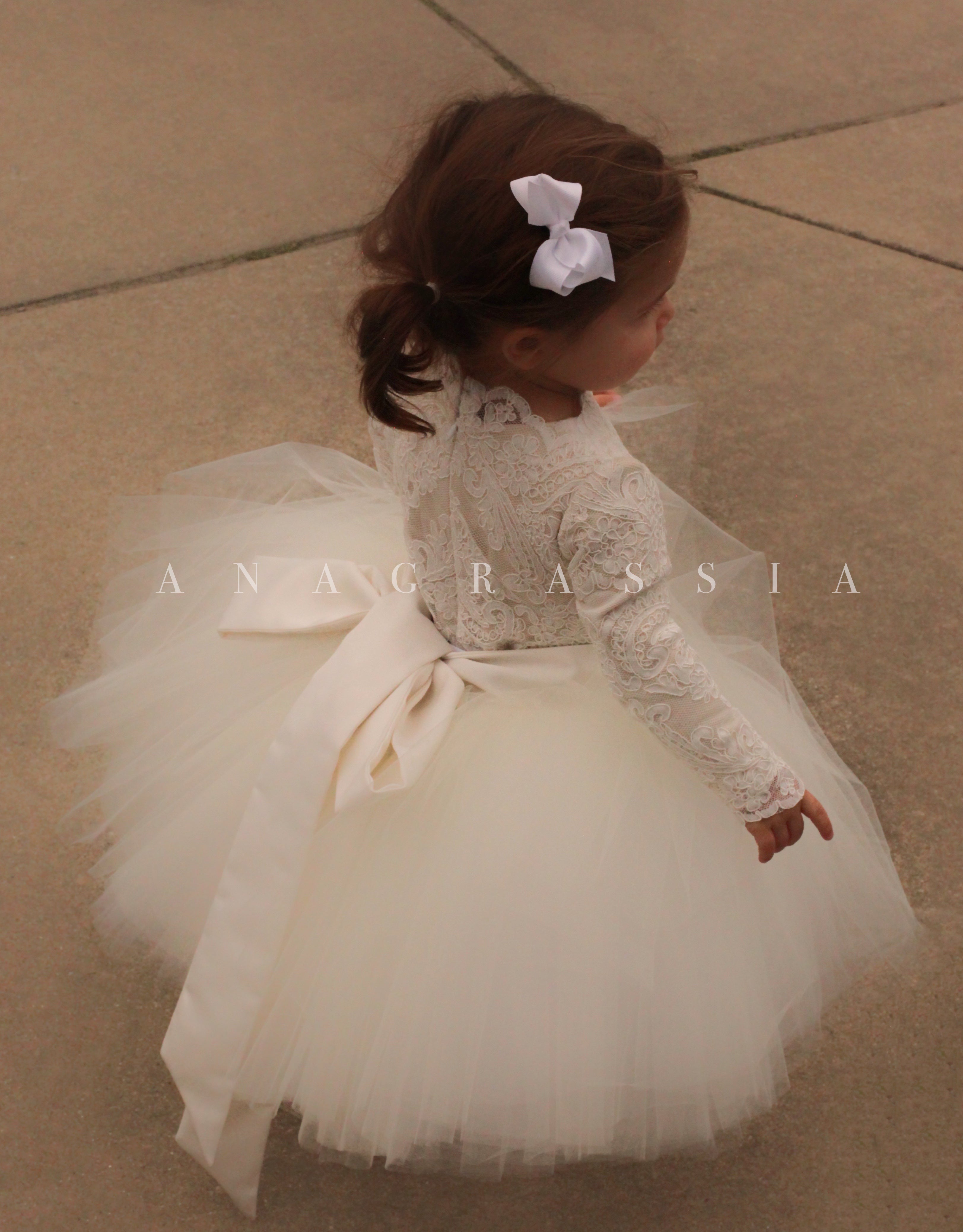 flower girl in pig tails