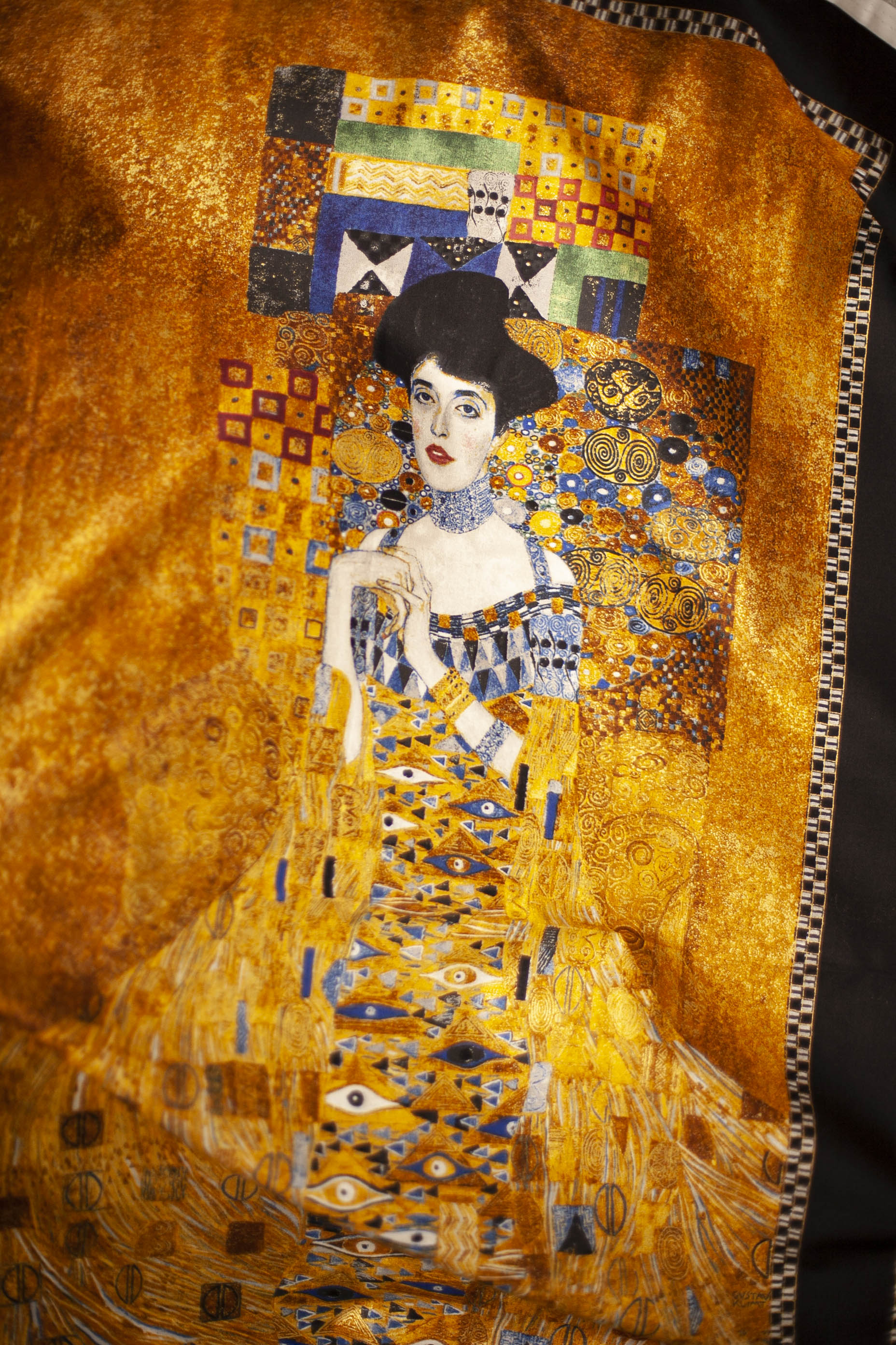 Gold from Gustav Klimt A N A G R A S S I A Gold from Gustav Klimt A N A G R A S S I A
