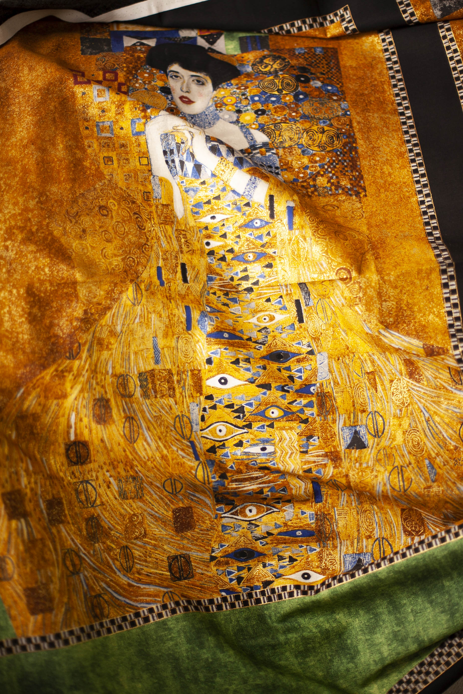klimt woman in gold fabric